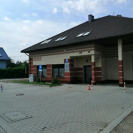 Goscinne Z Lazienkami 3* Niepołomice