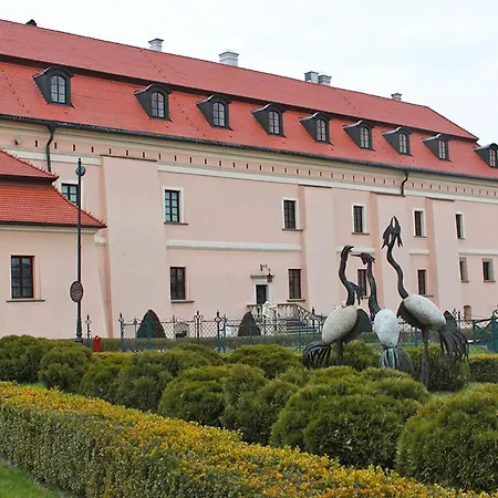 Goscinne Z Lazienkami * Niepołomice