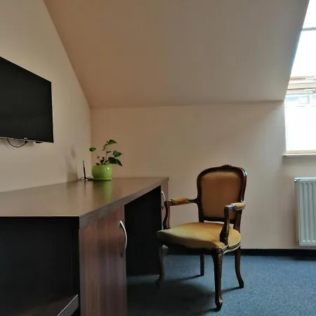 Goscinne Z Lazienkami Bed & Breakfast